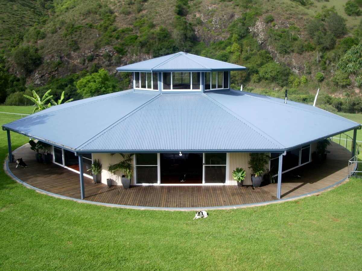 这栋房屋造价70万美元,每隔30分钟可以自动旋转.  19/ 21