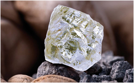 为什么圆形钻石的价格都高于异形钻石？
