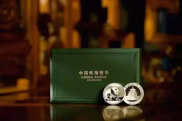 10元熊猫银币拍出17.25万倍成交价 入门级老精稀金银币干货到