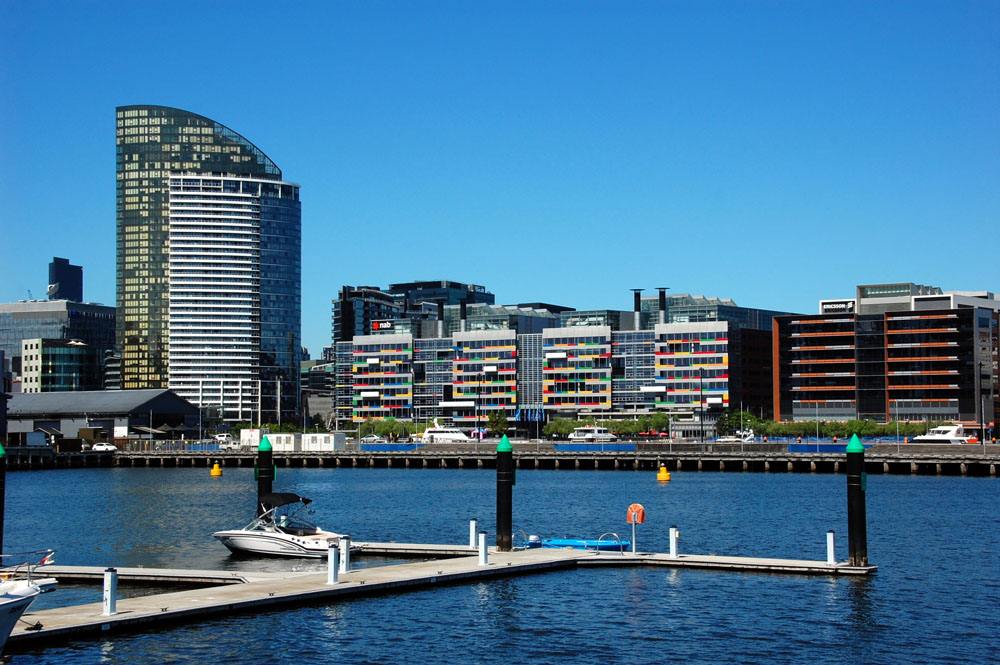 到达退休年龄的职工如何办理退休手续?