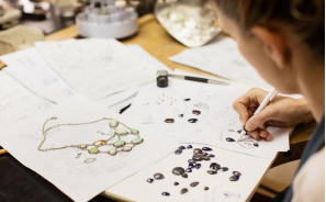 中国彩宝市场潜力无限 晶石灵彩宝引领天然宝石新发展