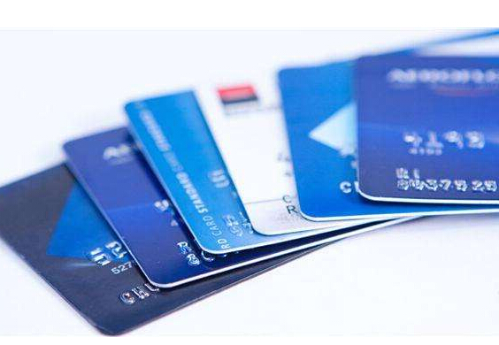信用卡账单日当天刷卡什么时候还？怎么还最划算？