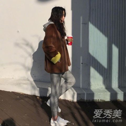 随性自然的chic出街搭配 出门就是360°无死角零差评女神