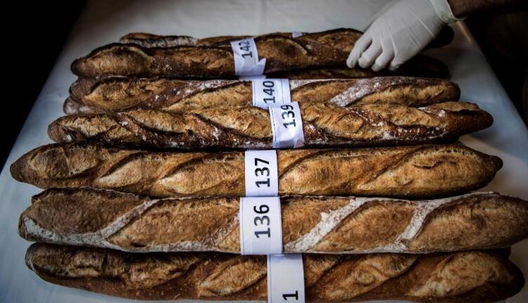 马克龙支持法棍面包申遗 称长棍受全世界喜爱