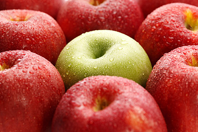 苹果期现货积弱难返 或将延续“下台阶”走势