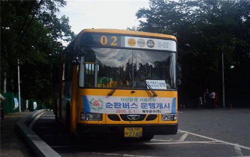 惨遭雾霾暴击首尔地铁公交免费 私家车自愿单双号限行