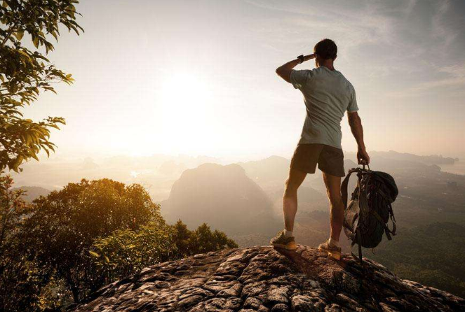 避险携手美元强势出击 国际黄金翻越1340大关