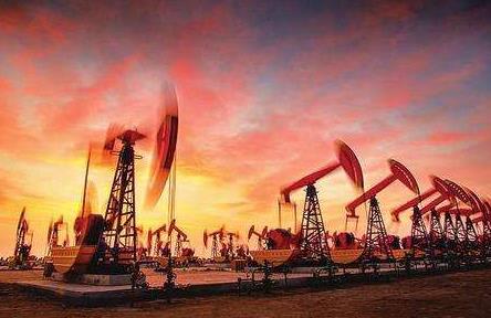 美国原油产量持续增长 油价承压收跌