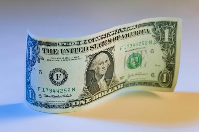 美元遇上特朗普倒了血霉？其实，要小心的是人民币！