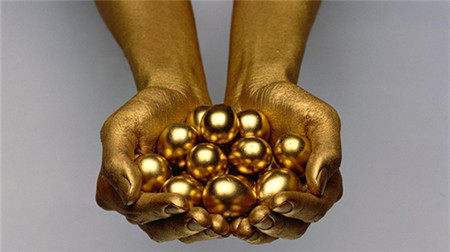 美国政府关门闹剧收场 国际黄金多头解围?