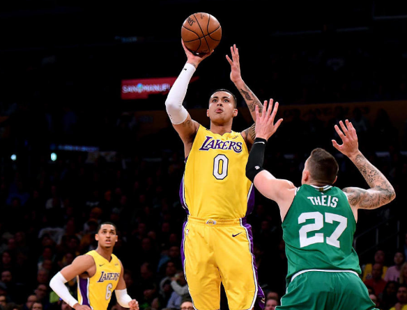 绿军负湖人4连败 斯玛特错失三分绝杀