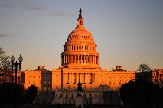 美三大利好助美元逆袭 白银上行势头恐遭阻碍