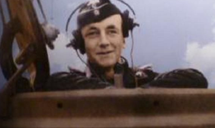 开药店的老头原是二战坦克之王 曾干掉了一个装甲师