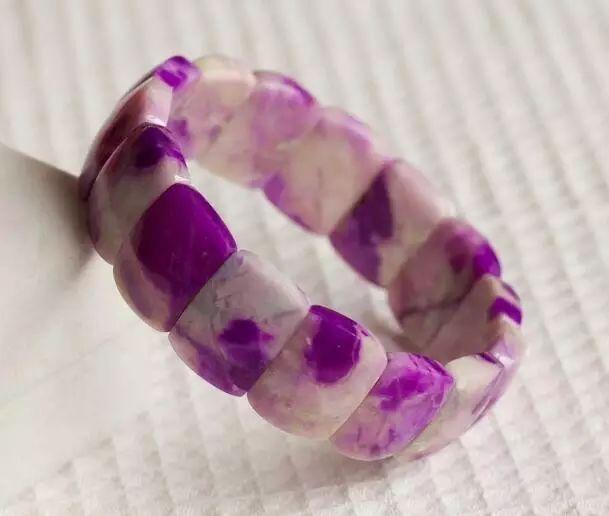 舒俱来石（Sugilite）被誉为“千禧之石” 你知道有多少？