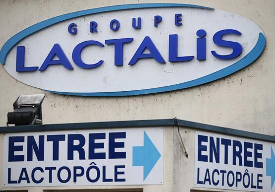 法国奶粉再曝黑幕 别再盲目信任外国货