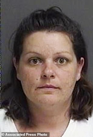 女子绑架怀孕孕妇 强行剖子宫取出婴儿致其死亡