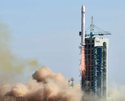 中国首颗私人卫星上天 “风马牛一号”成功发射