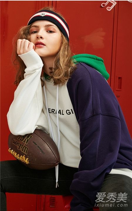 卫衣有帽子好看还是没帽子好看 不同的款式穿出不同的style
