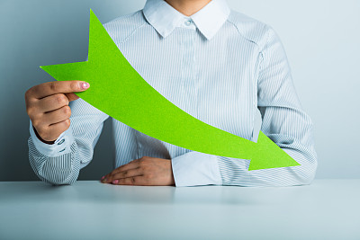 内外利空叠加 沪胶期货惨遭重挫