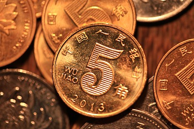 人民币取代美元成最佳避险 黄金日元或成明日黄花