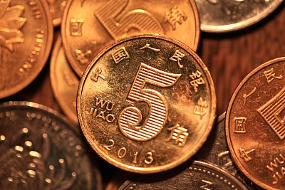 人民币取代美元成最佳避险 黄金日元或成明日黄花