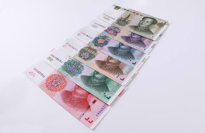 连涨八周！人民币成功逆袭：这是中国送给美国的大礼包