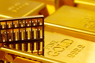 黄金冲高回落失守1330 晚间关注油市重磅数据