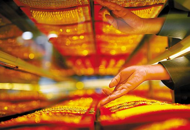 春节消费需求升温 2018年黄金价格涨or跌?