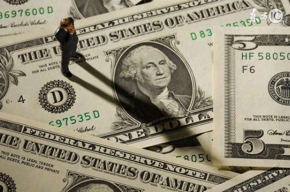 美联储加速收紧预期 金价连续两周下跌