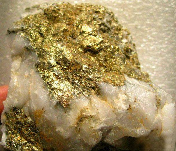 全国最大海底金矿，埋藏470吨黄金价值6600亿，海岸上都是金沙