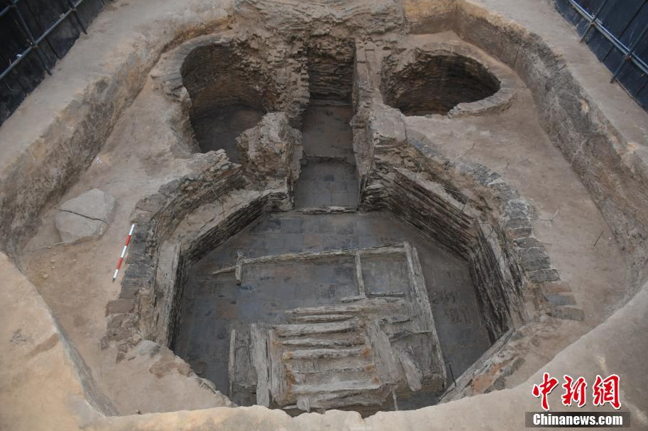 辽宁现契丹族遗址 发掘出玻璃等器物近400件