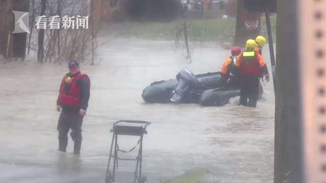 美国暴雨致多地被淹 数百居民被迫撤离