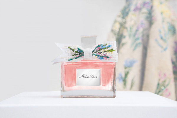 Miss Dior迪奥推出的典藏版香氛 仅限量发售四十七瓶