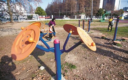 8岁女孩小区内身亡 健身器材竟成致命凶器!