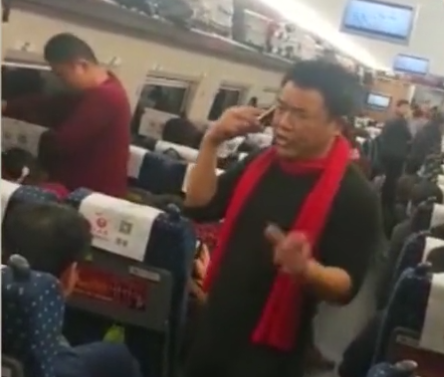 男子报警称高铁超速 拘补超高儿童票还有理了?