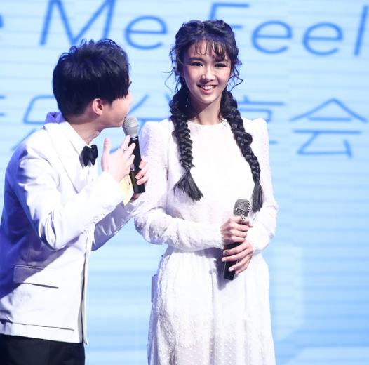 薛凯琪出专辑谢方大同 恋爱喜欢比较被动