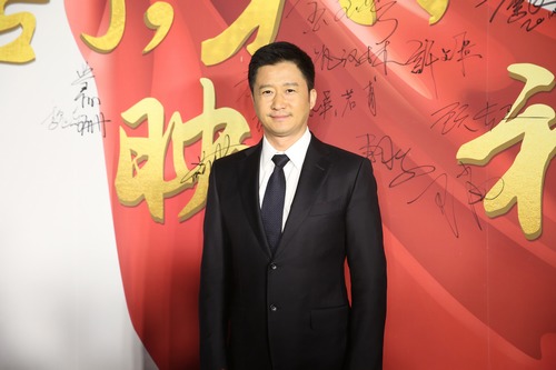 《厉害了我的国》首映礼 吴京文章张一山齐打Call
