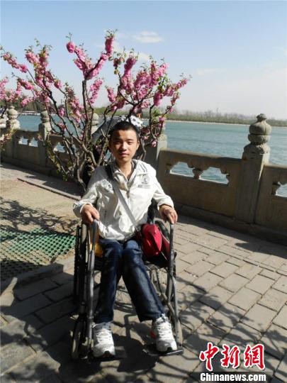 渐冻人去世捐眼角膜 没能度过人生第30个春节
