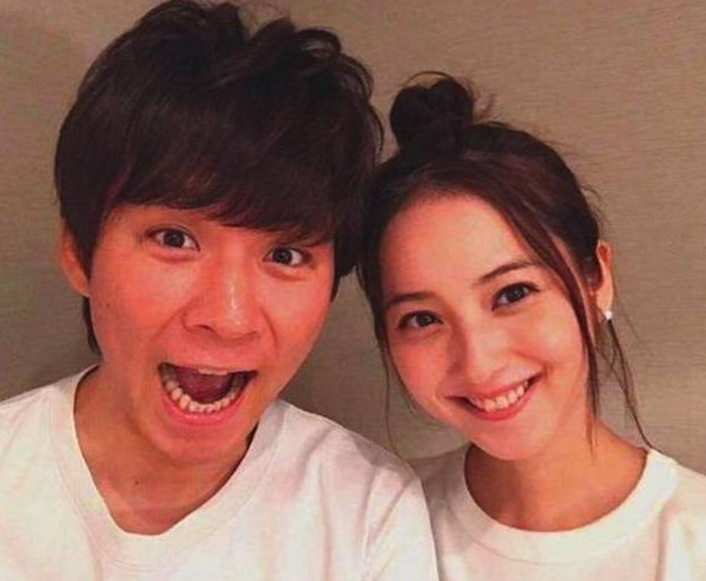 佐佐木希被曝已经怀孕 今秋将迎新生命