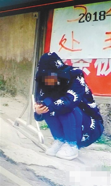 因压力太大 尖子生提着行李箱逃学