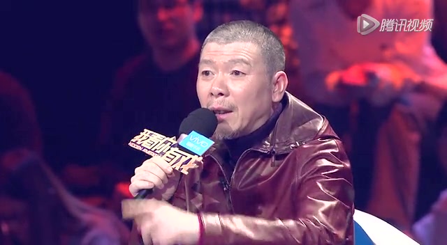 冯小刚回老家气场强 陪说话的人几乎没有