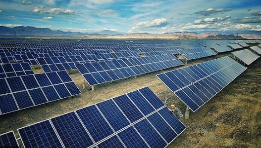 特斯拉为何要建世界最大太阳能电池板阵列？
