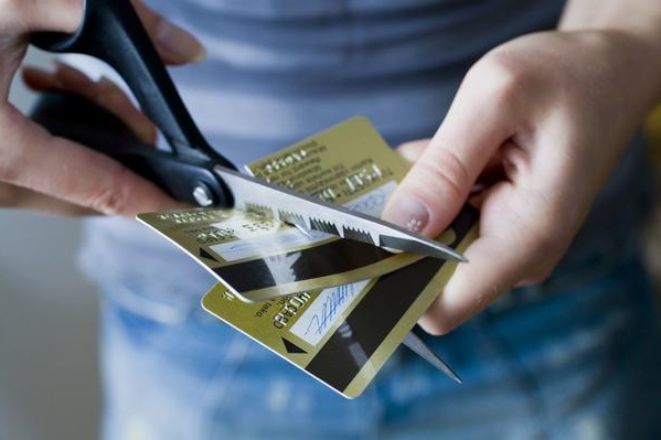 怎么使用信用卡透支 66d8ba731cfd9e31767452f38dcc7c4c.png?_=1520220574227