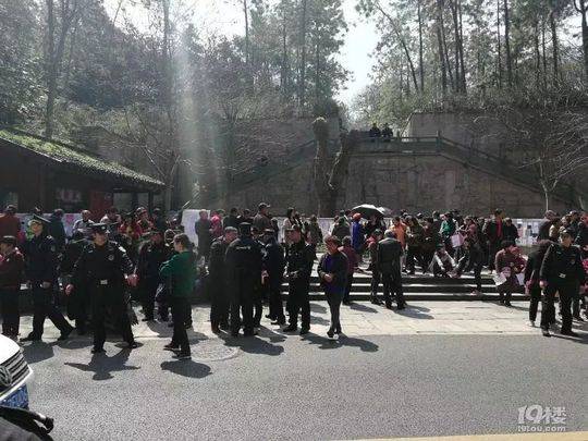女儿博士说是硕士 怕相亲失去机会