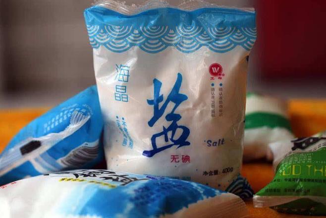 3块钱的中国盐，日本人3万卖中国人：中国人还抢着买！