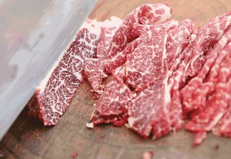 美猪肉期货泻4% 摩擦继续或失中国牛肉市场