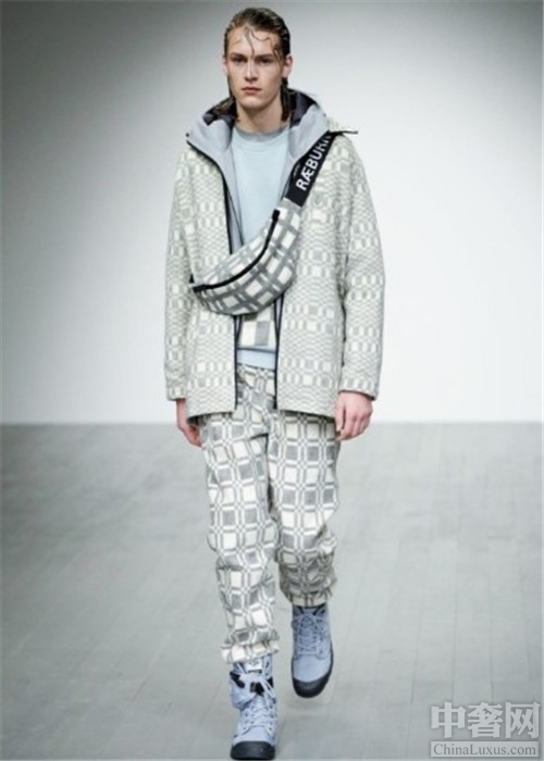 2018年男装新款风衣_BOSS男装2018春夏新款代言人广告大片