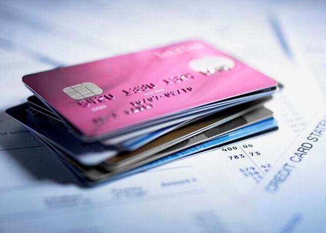 信用卡代偿是好是坏？