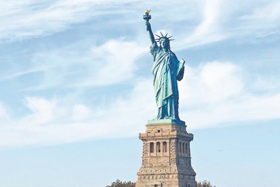 隔夜美股三大股指涨跌不一 科技股多数收跌 中