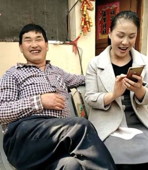 大衣哥朱之文最近新闻 c67000a40cd17f32b19a6af51fe0f8a2.jpg?_=1525658650695